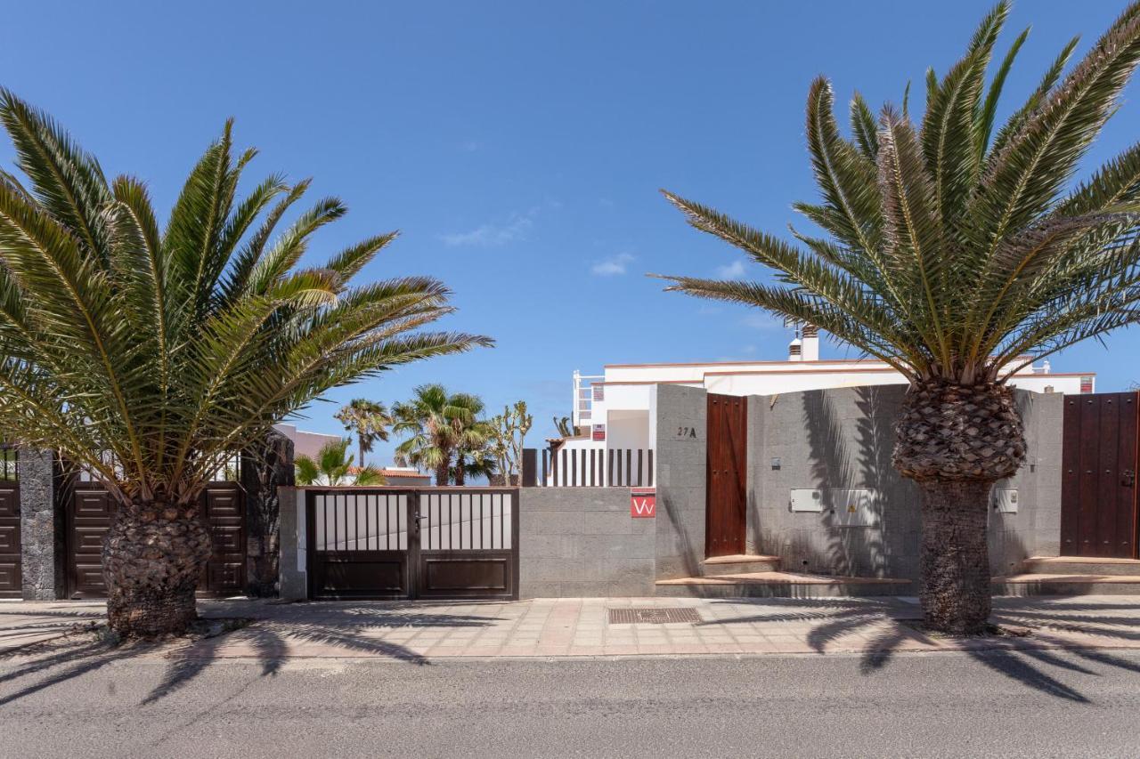 Villa Marina I Beachfront Corralejo By Holidays Home Bagian luar foto